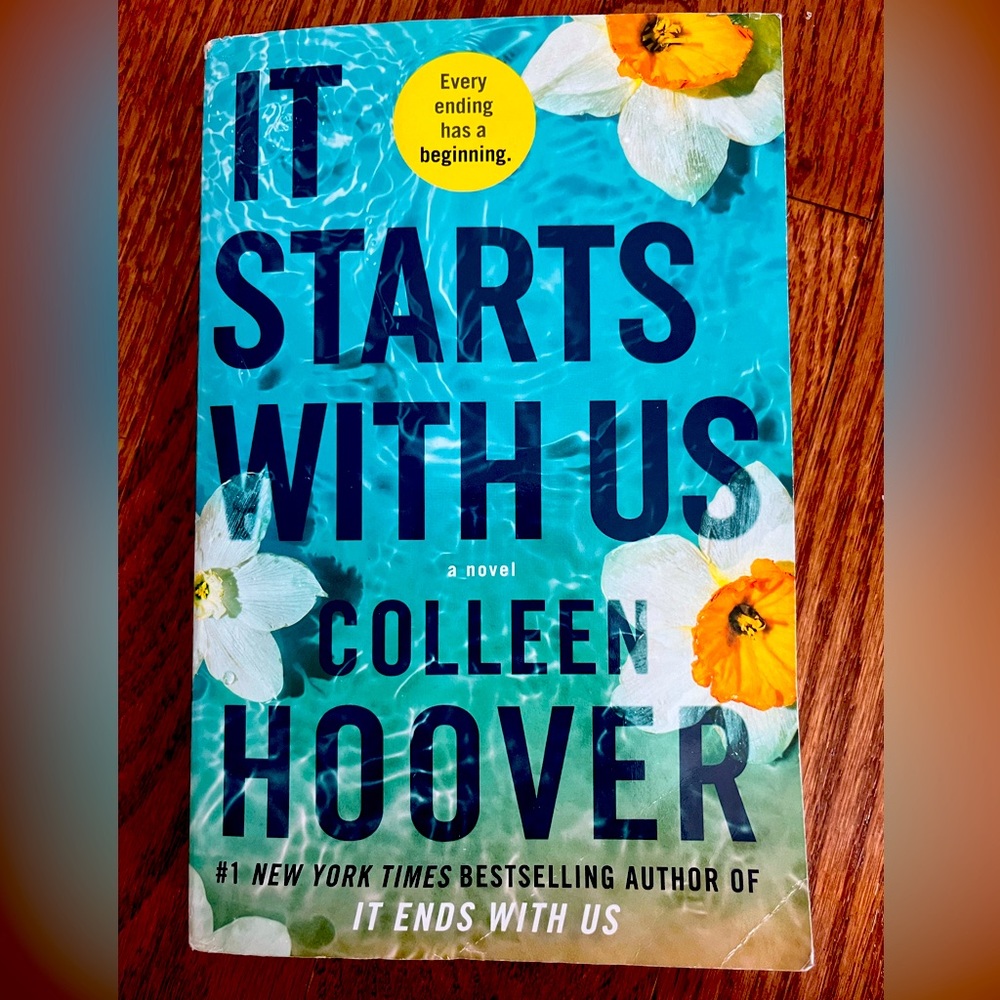 It starts with us by Colleen Hoover, used but in good condition